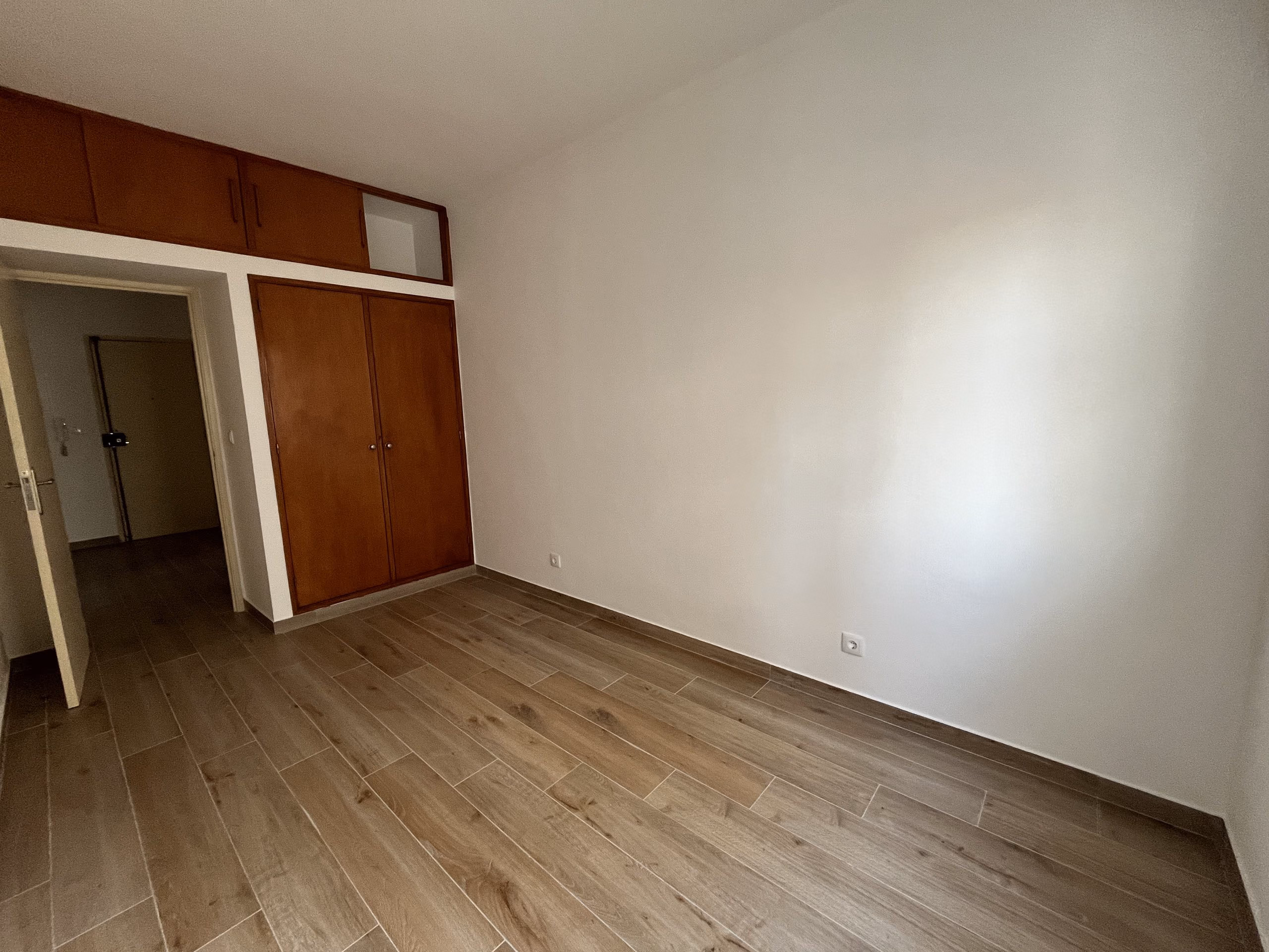 Apartamento T3 na avenida, centro de Loulé — fotografia 5