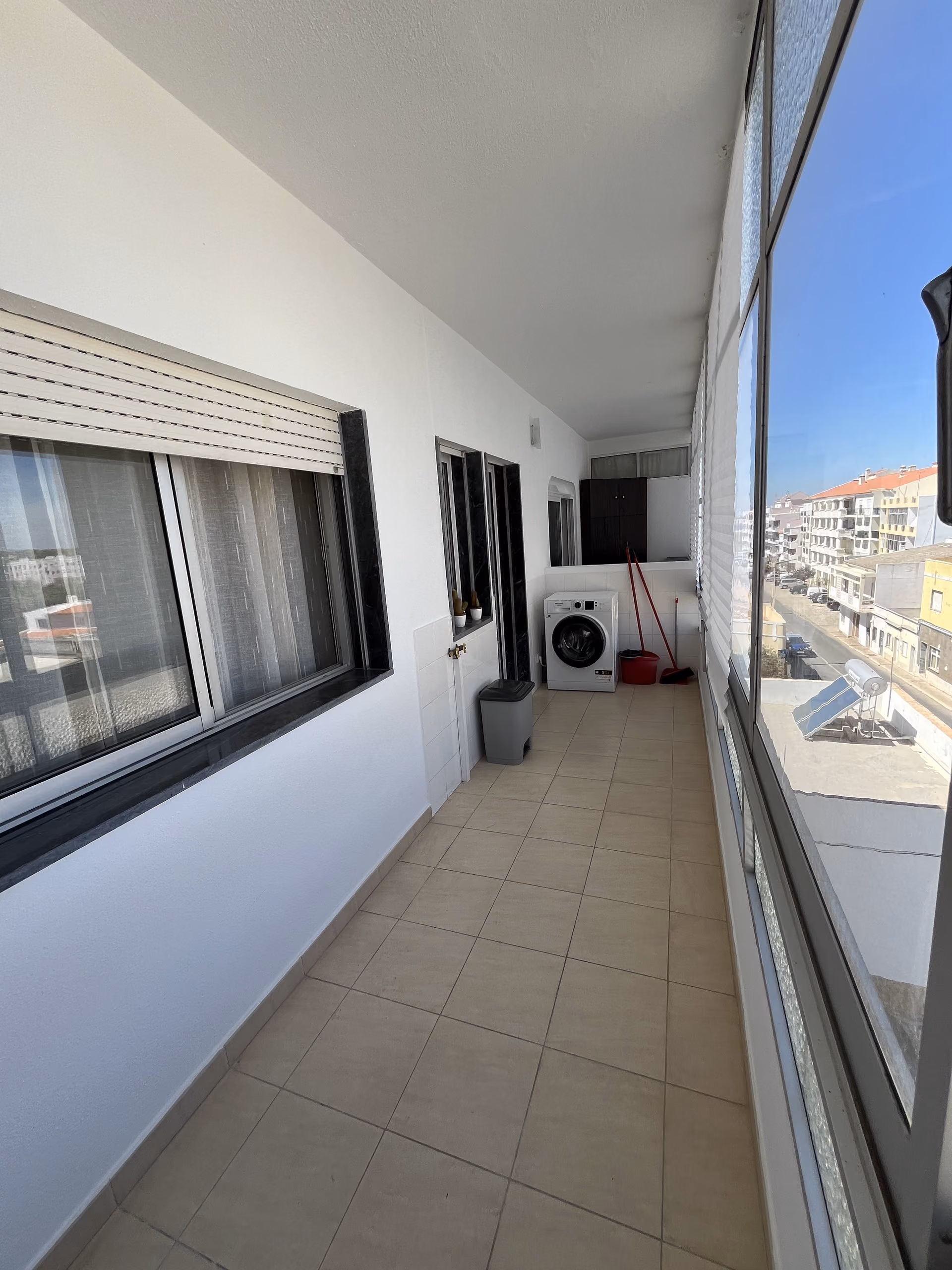 Apartamento T1 remodelado, centro de Loulé — fotografia 8